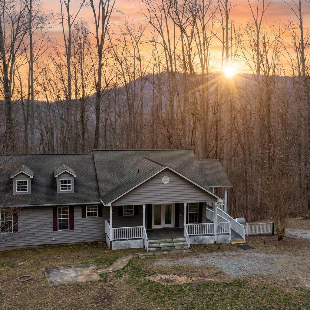 7 Spring Road - Photo 1