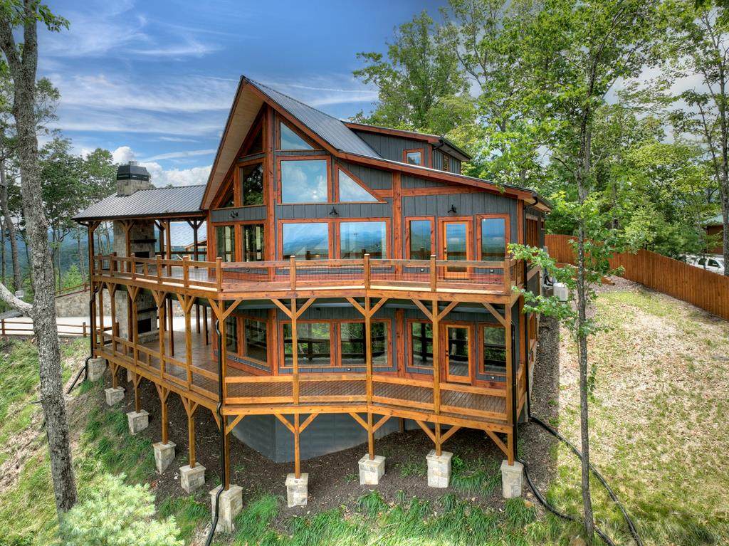 470 Skylight Drive - Photo 1