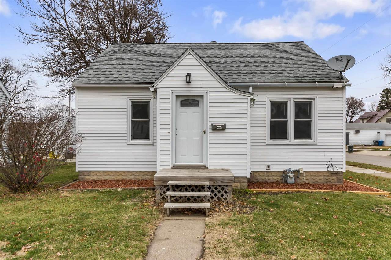 1557 Forest Avenue - Photo 1