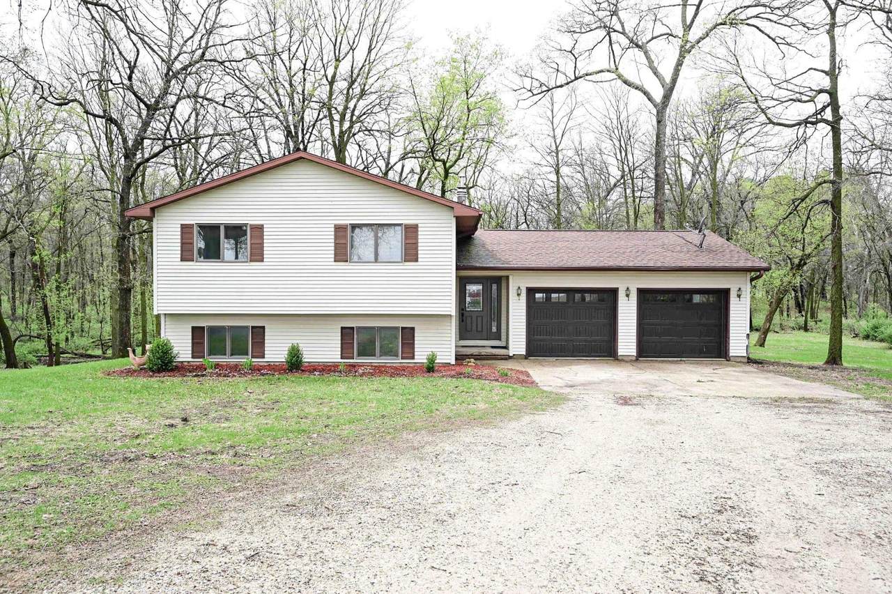 1729 162nd Ave - Photo 1