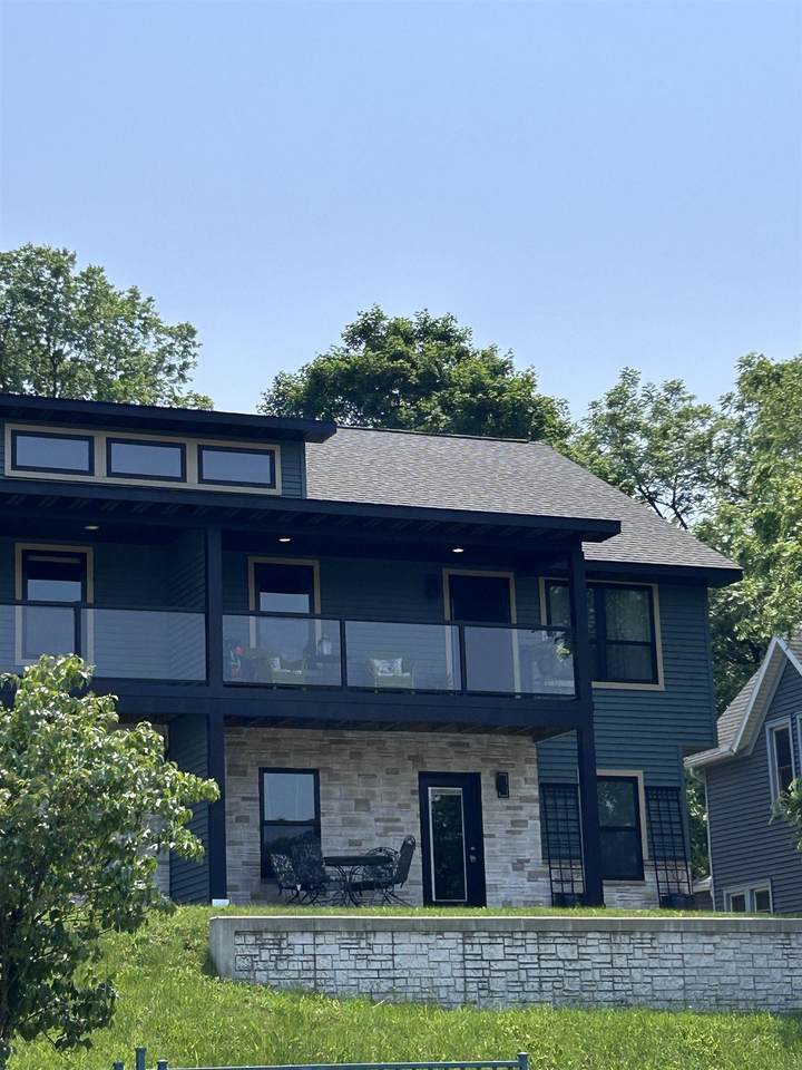 503 Broadway Street - Photo 1
