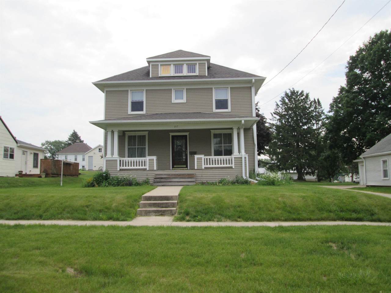 217 Walnut Street - Photo 1