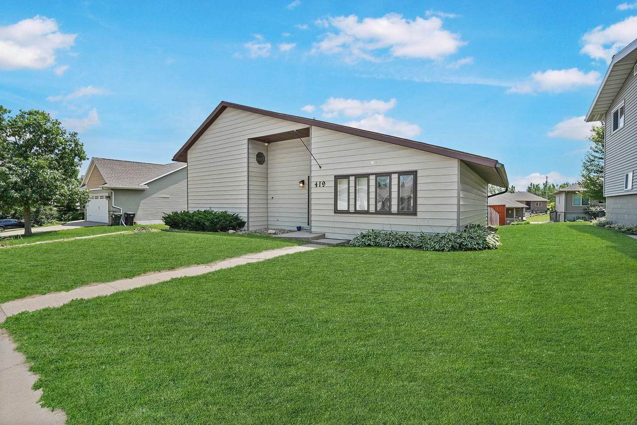 419 Heritage Road - Photo 1