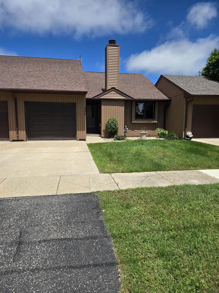 306 5th Ave - Photo 1