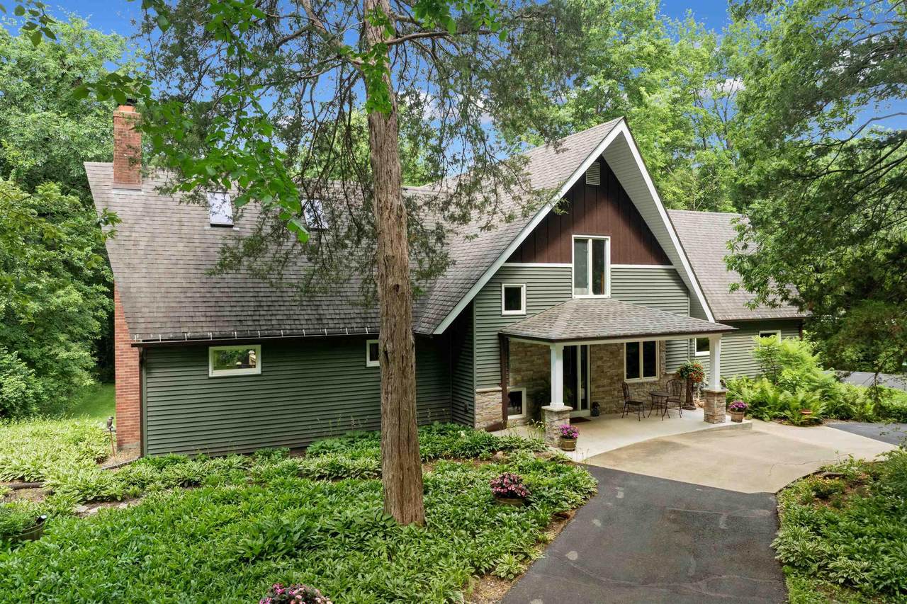 9706 Sylvan Drive - Photo 1