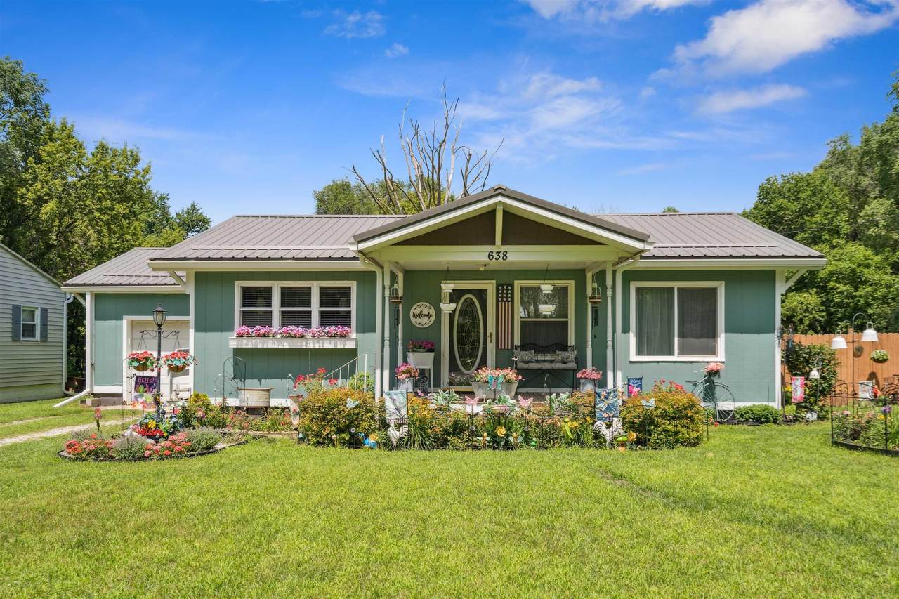 638 Donald Street - Photo 1