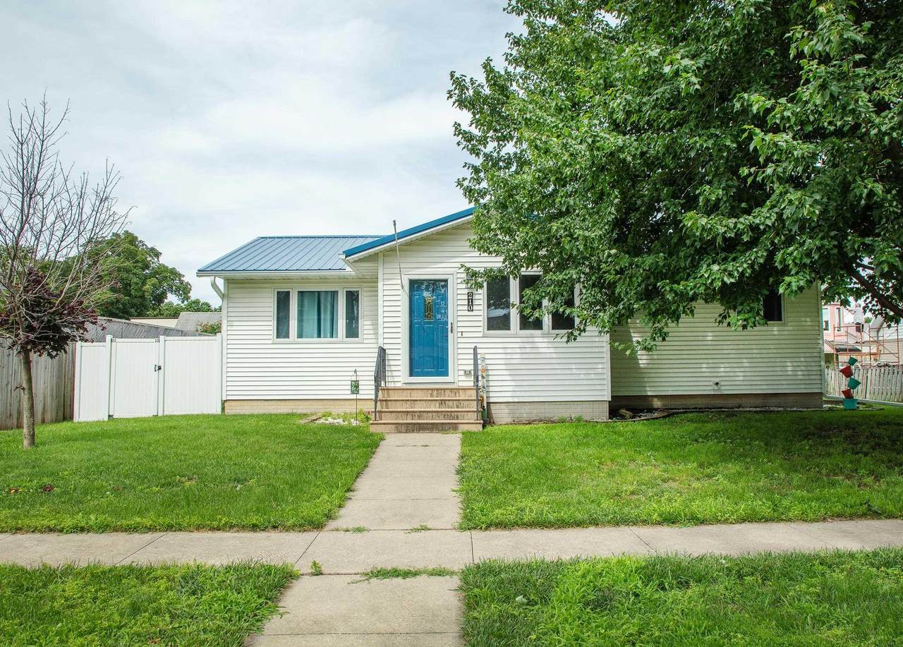 210 Mather Street - Photo 1