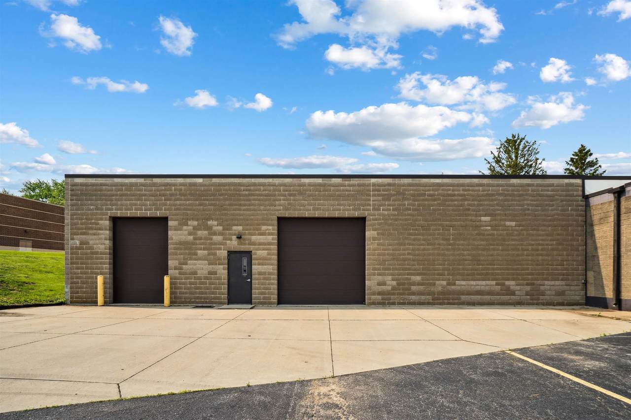 6027 University Avenue - Photo 1