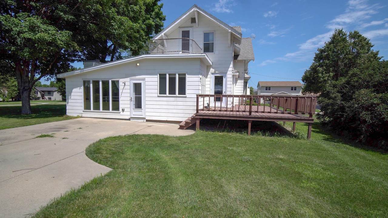 610 7th Ave - Photo 1