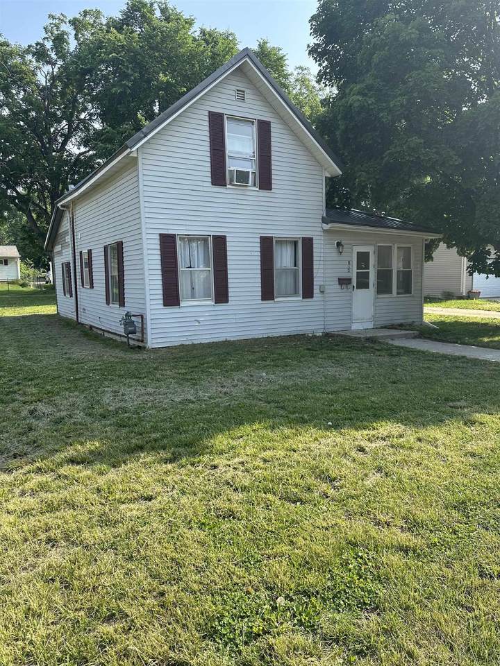 812 Howard Street - Photo 1