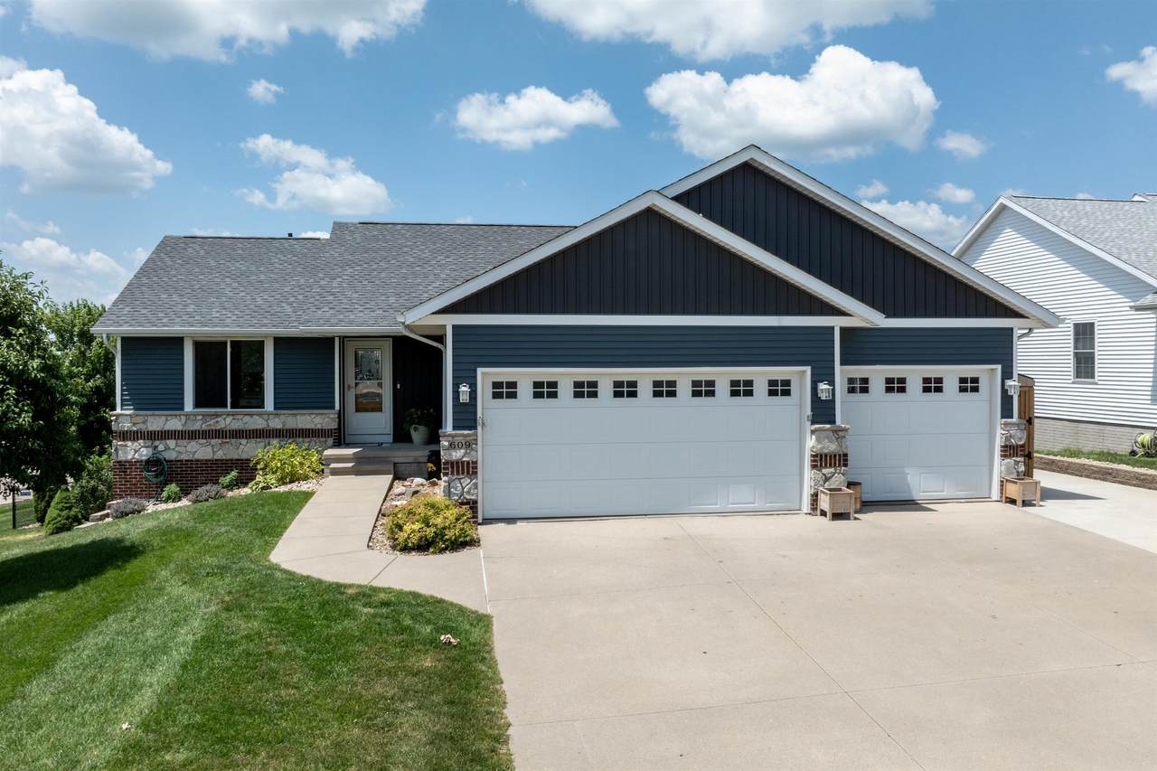 609 Endeavor Avenue - Photo 1
