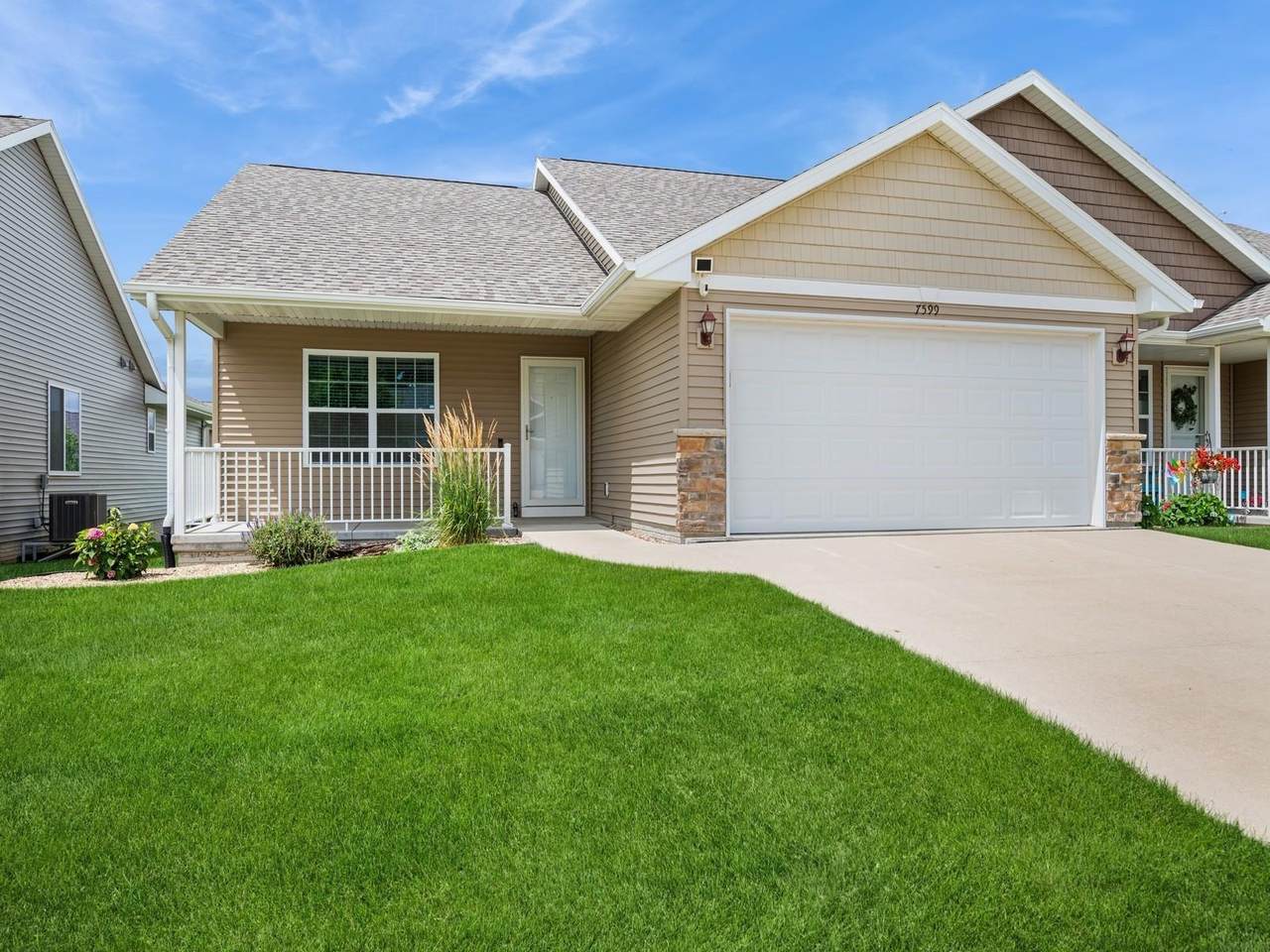 4599 Summerset Avenue - Photo 1
