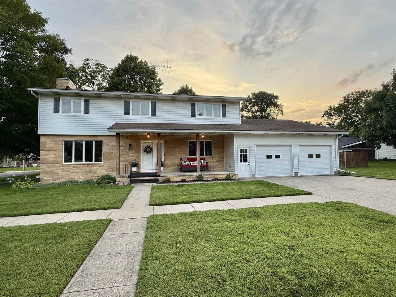 503 Locust Street - Photo 1