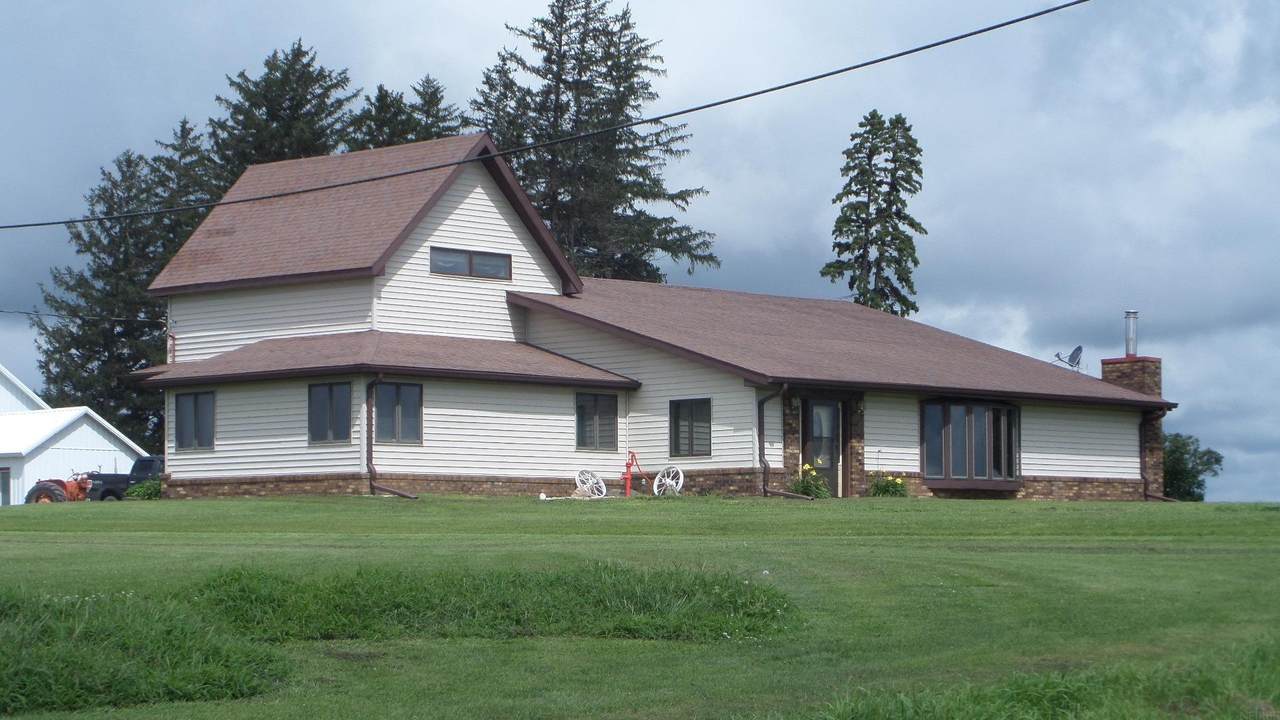 1426 C Avenue - Photo 1