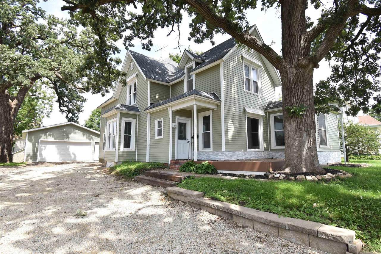 812 1st St. - Photo 1