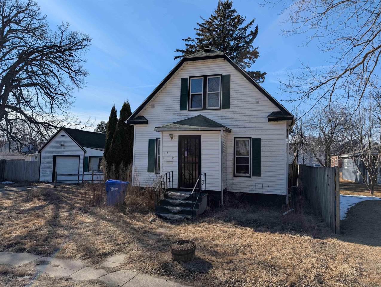 140 4th Avenue - Photo 1