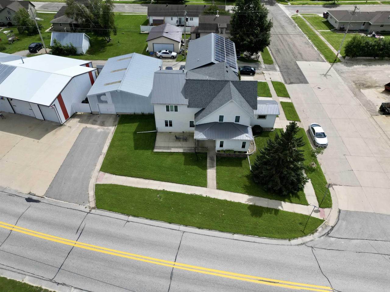 302 Main Street - Photo 1