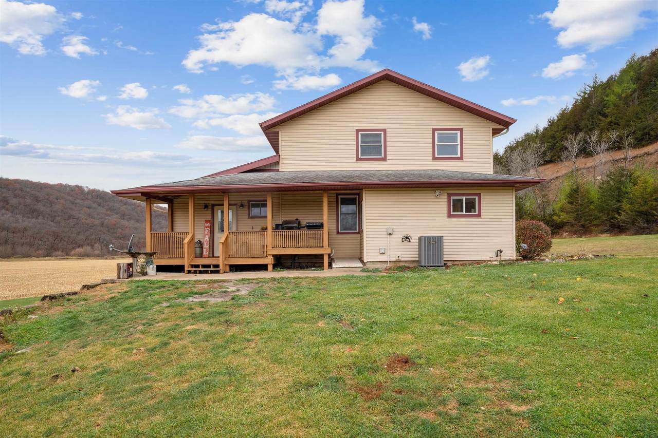 933 Iowa River Drive - Photo 1