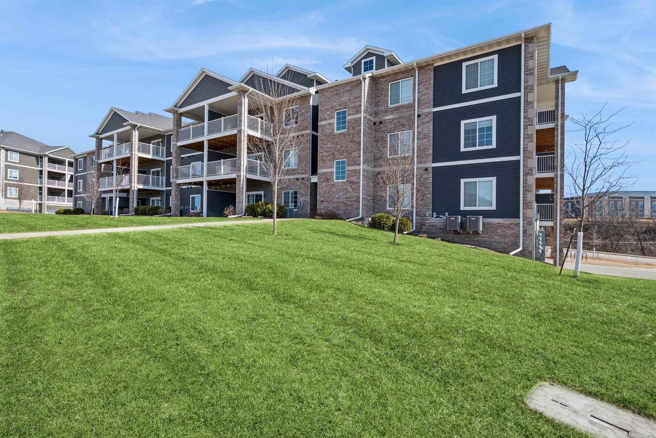 2867 Spring Rose Circle - Photo 1