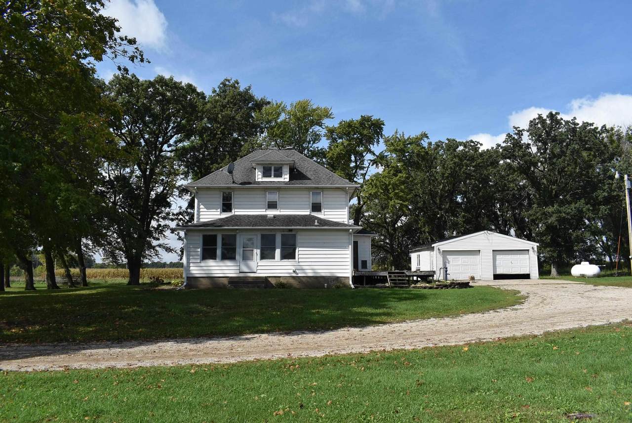 1315 490th Street - Photo 1