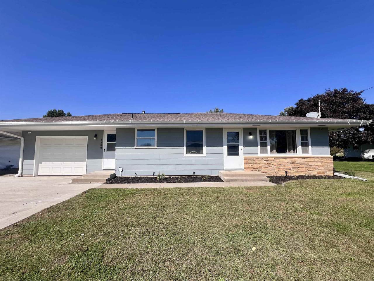 2306 15Th Ave Avenue - Photo 1