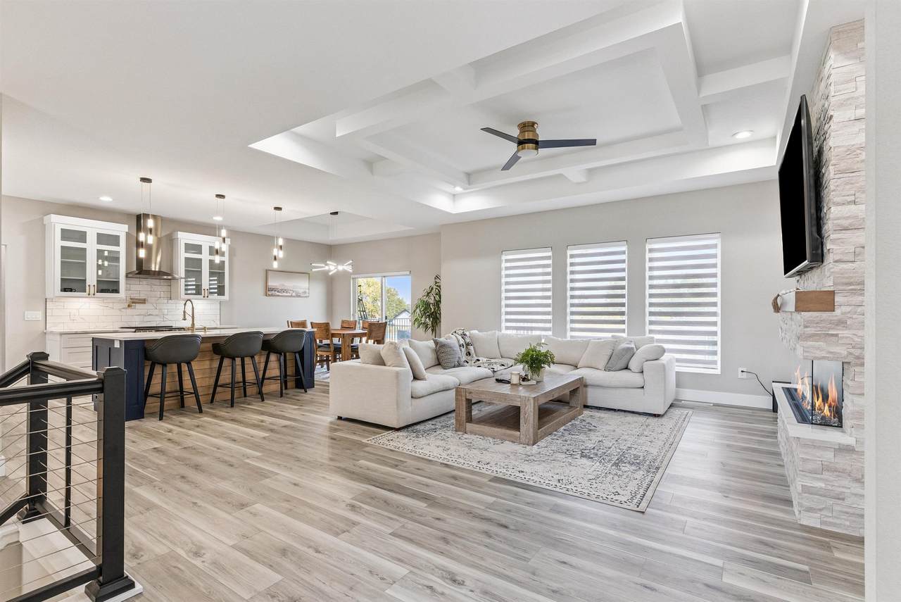 122 Kestrel Circle - Photo 1