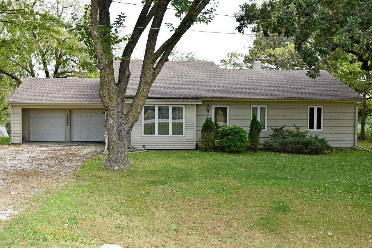 1832 Cedar View Road - Photo 1
