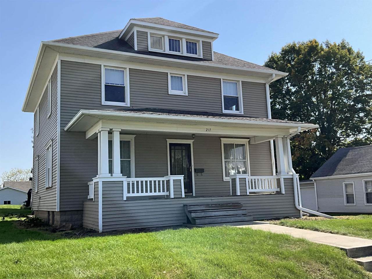 217 Walnut Street - Photo 1