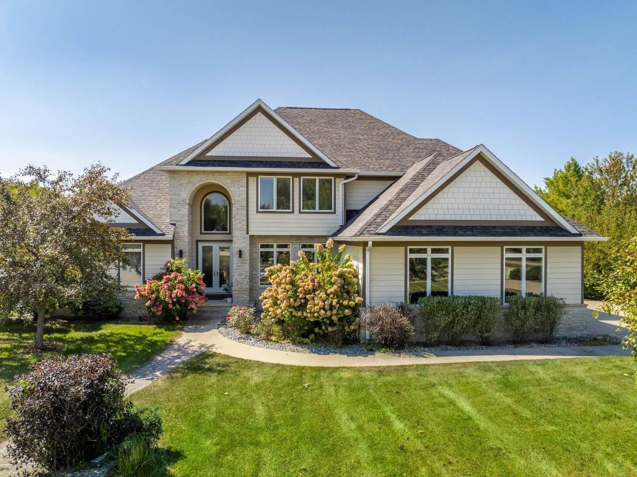 223 Winding Ridge Road - Photo 1