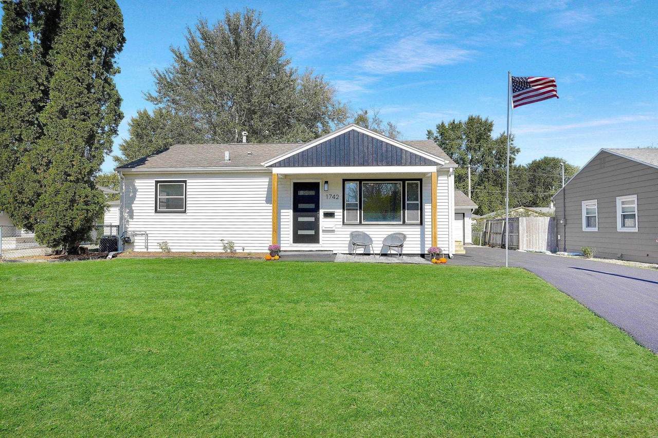 1742 Sager Avenue - Photo 1