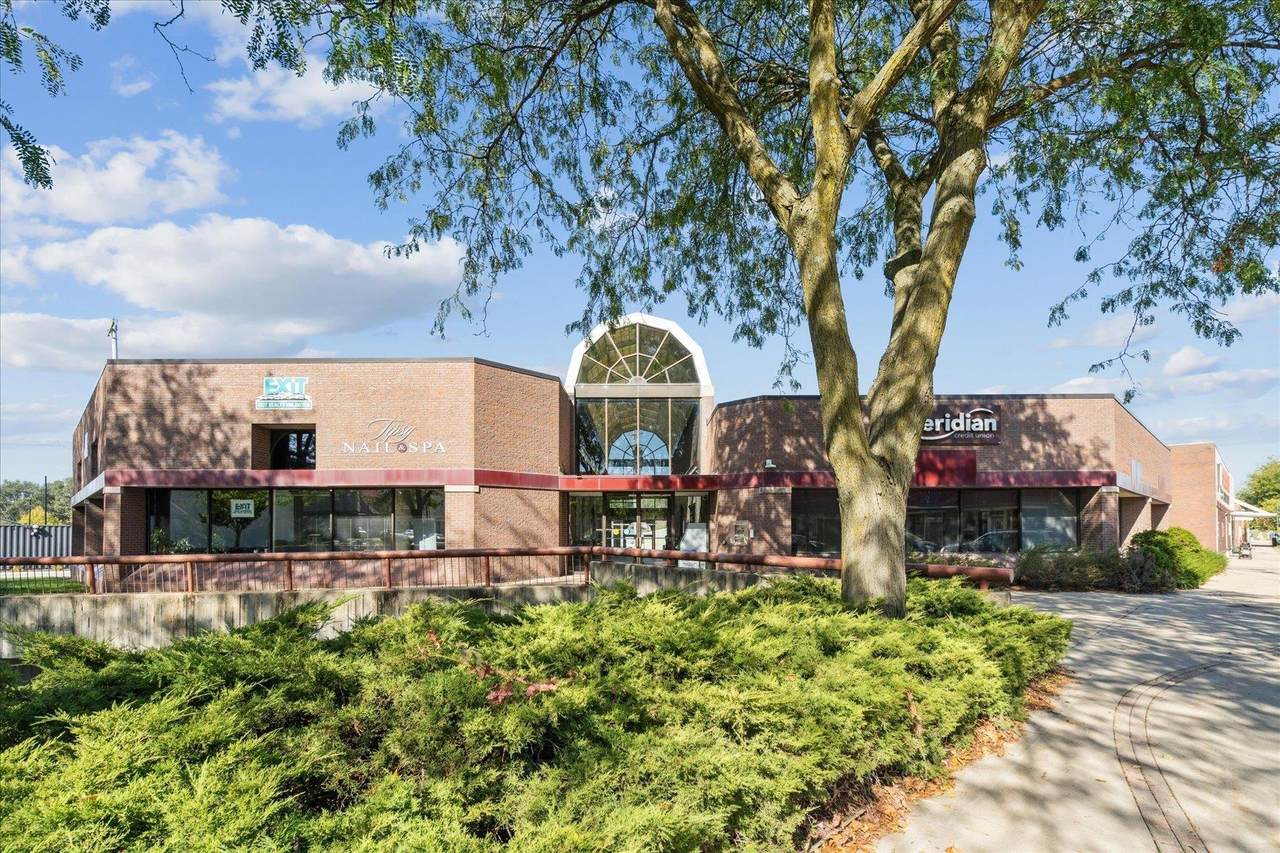 1 Charles Street - Photo 1