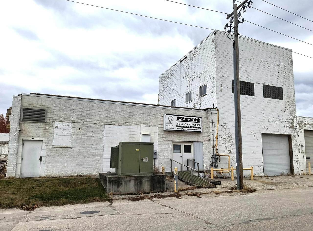 806 Water Street - Photo 1