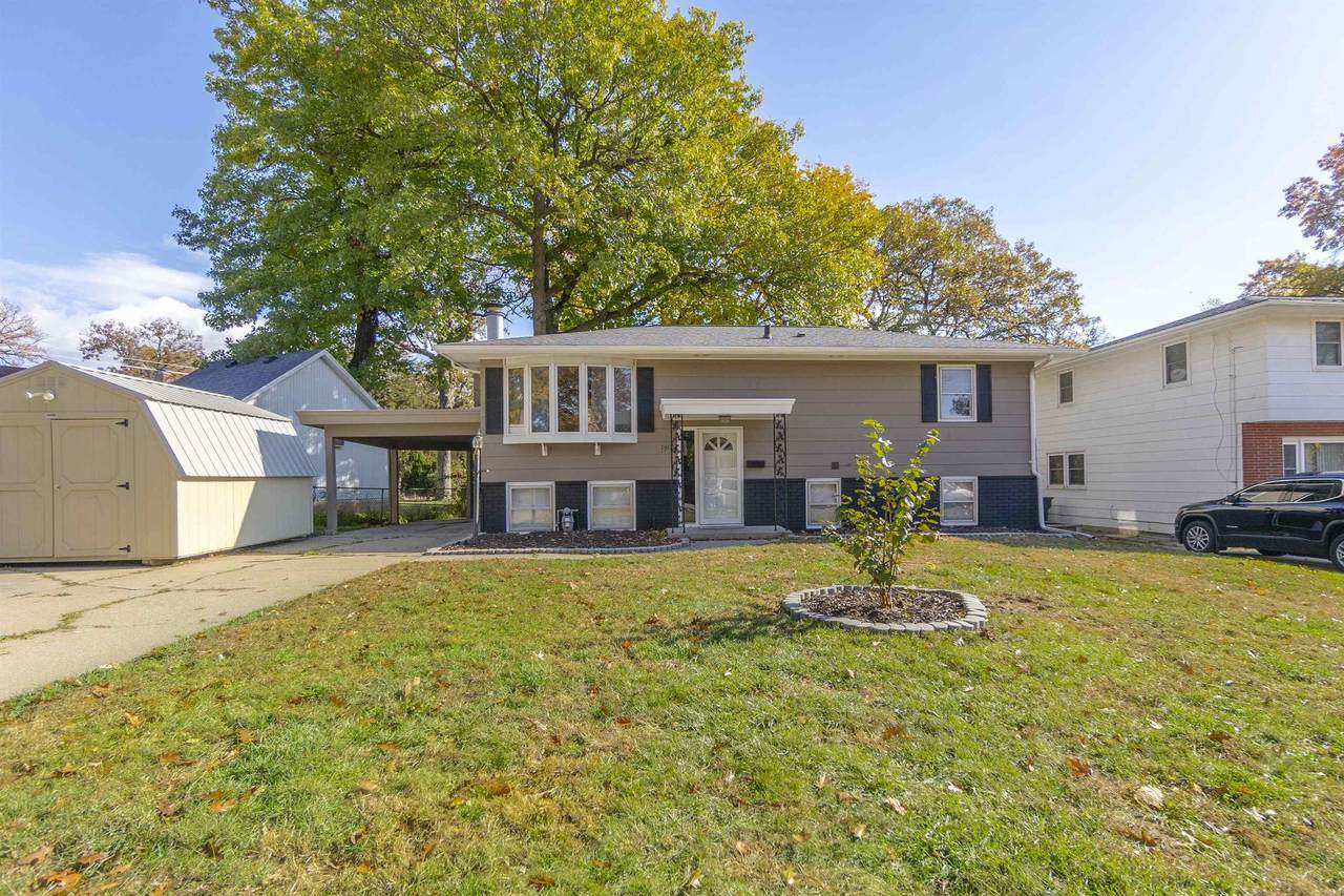 1916 Ashland Avenue - Photo 1