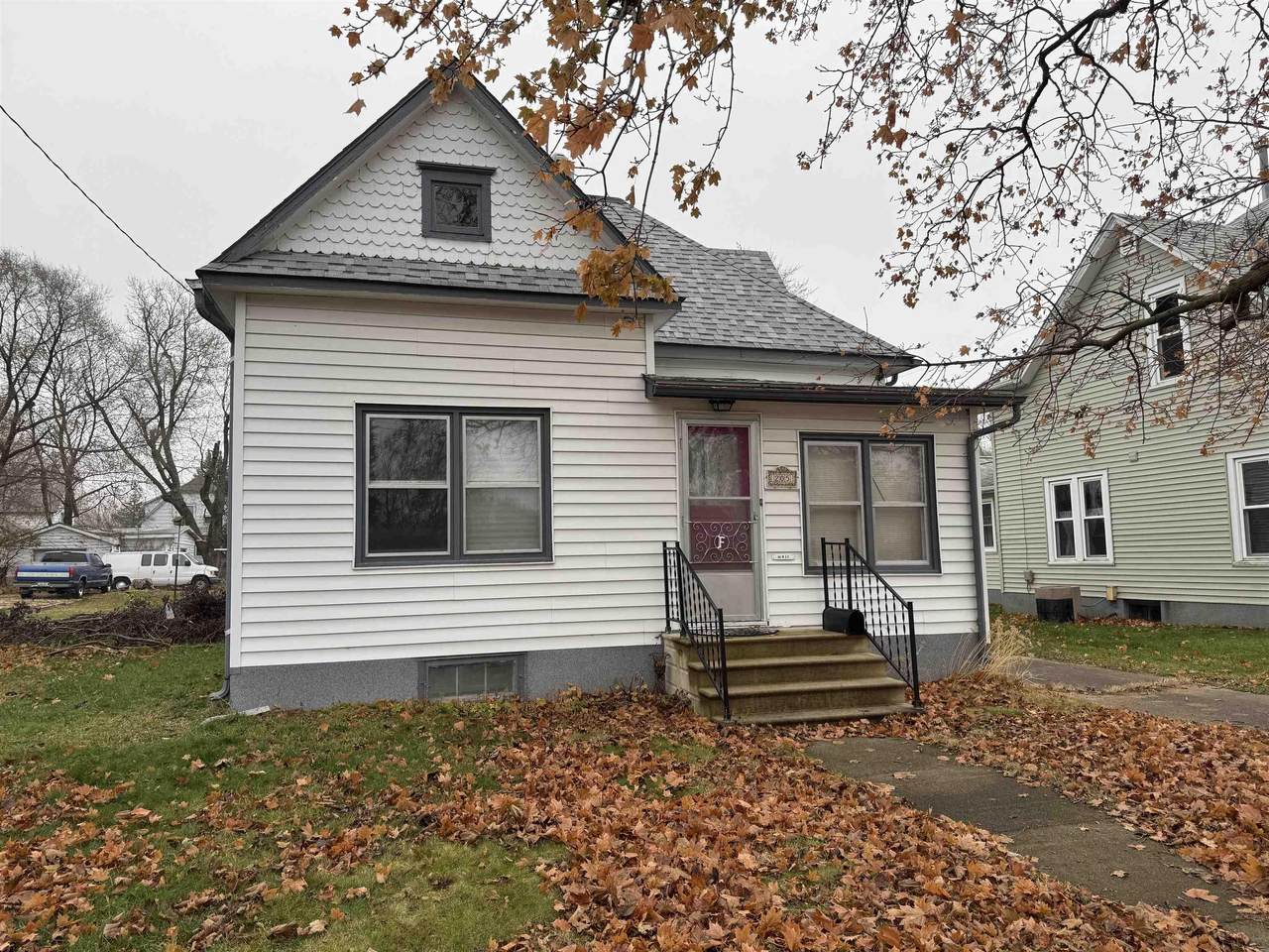 205 4th Avenue - Photo 1