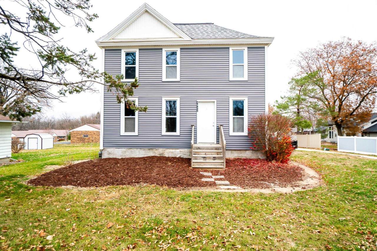 1927 1st Street - Photo 1