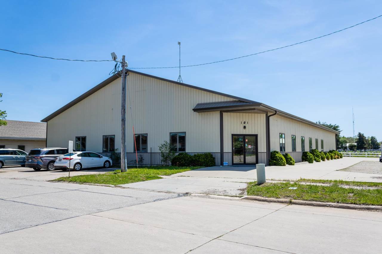 359 Rock Island Avenue - Photo 1