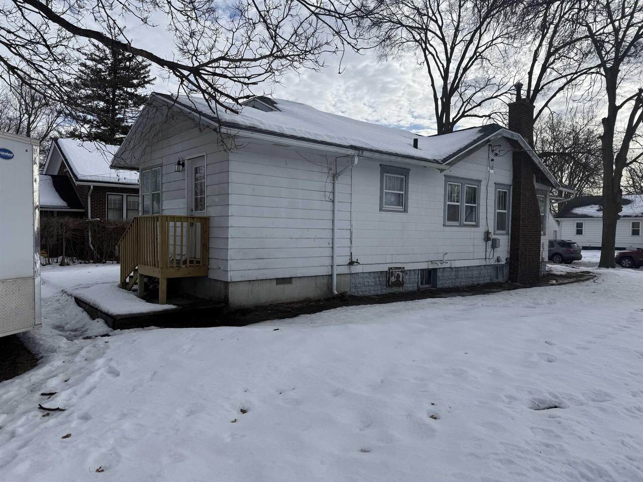 303 Arlington Street - Photo 1