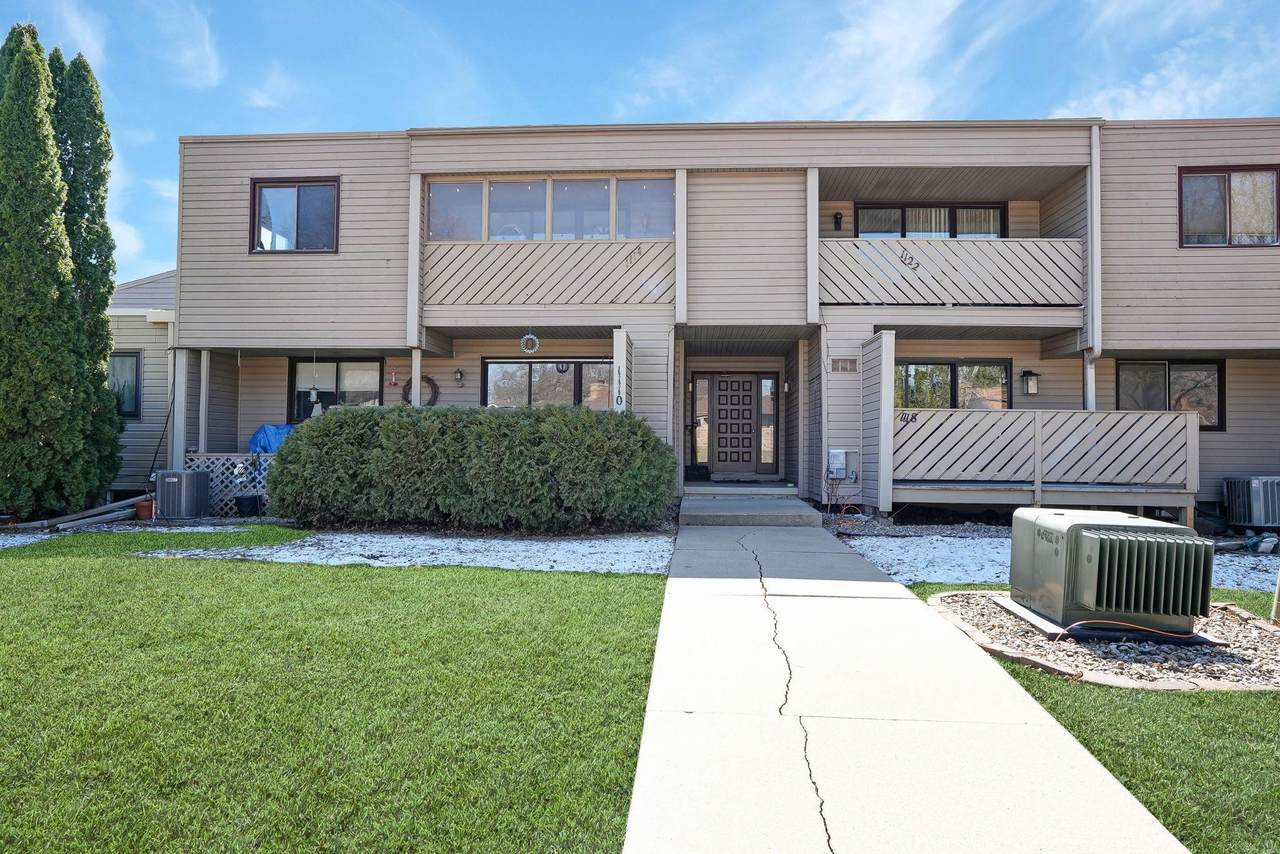 1114 Prairie Meadow Court - Photo 1