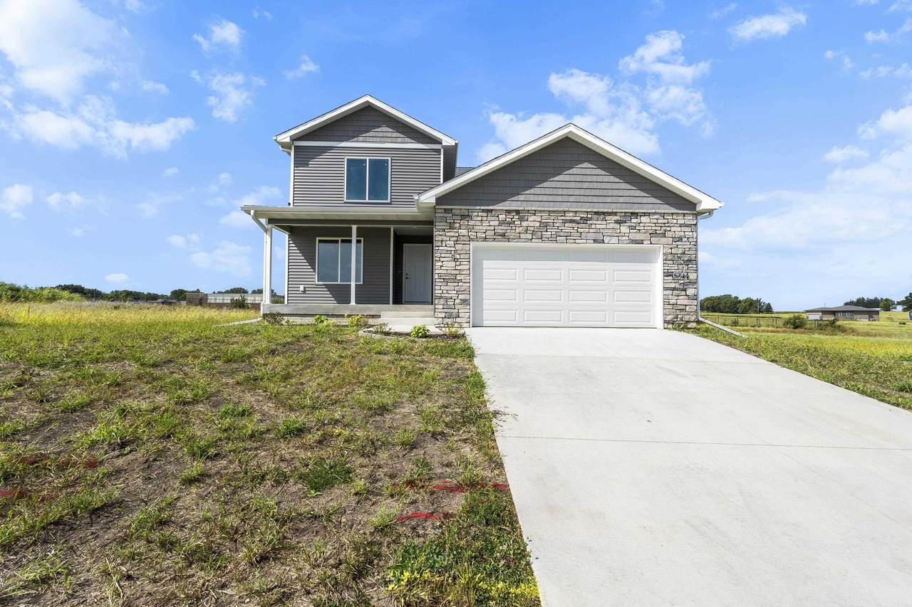 5744 Wall Street - Photo 1