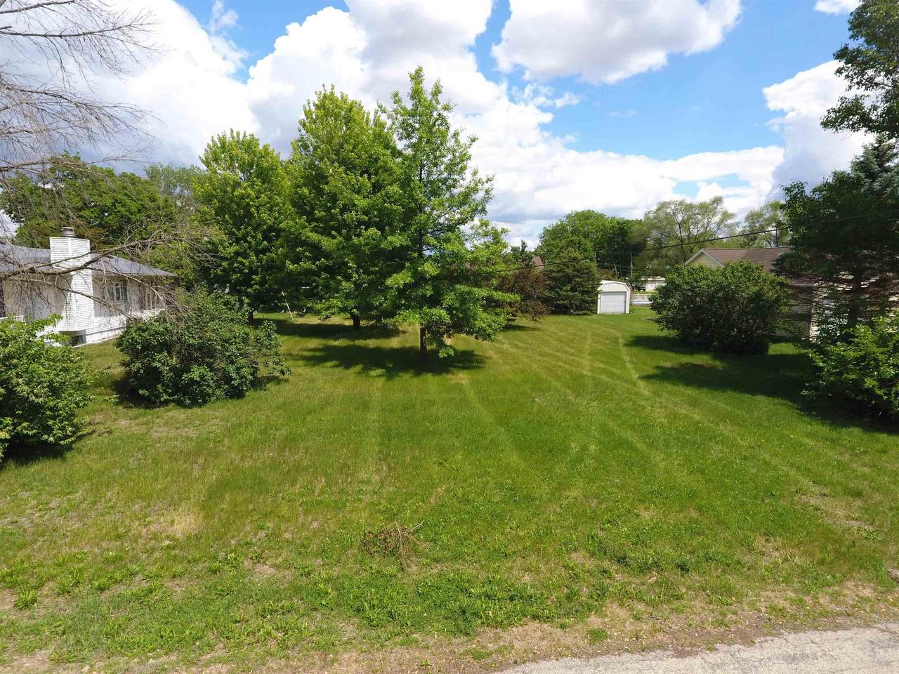 903 Main Street - Photo 1