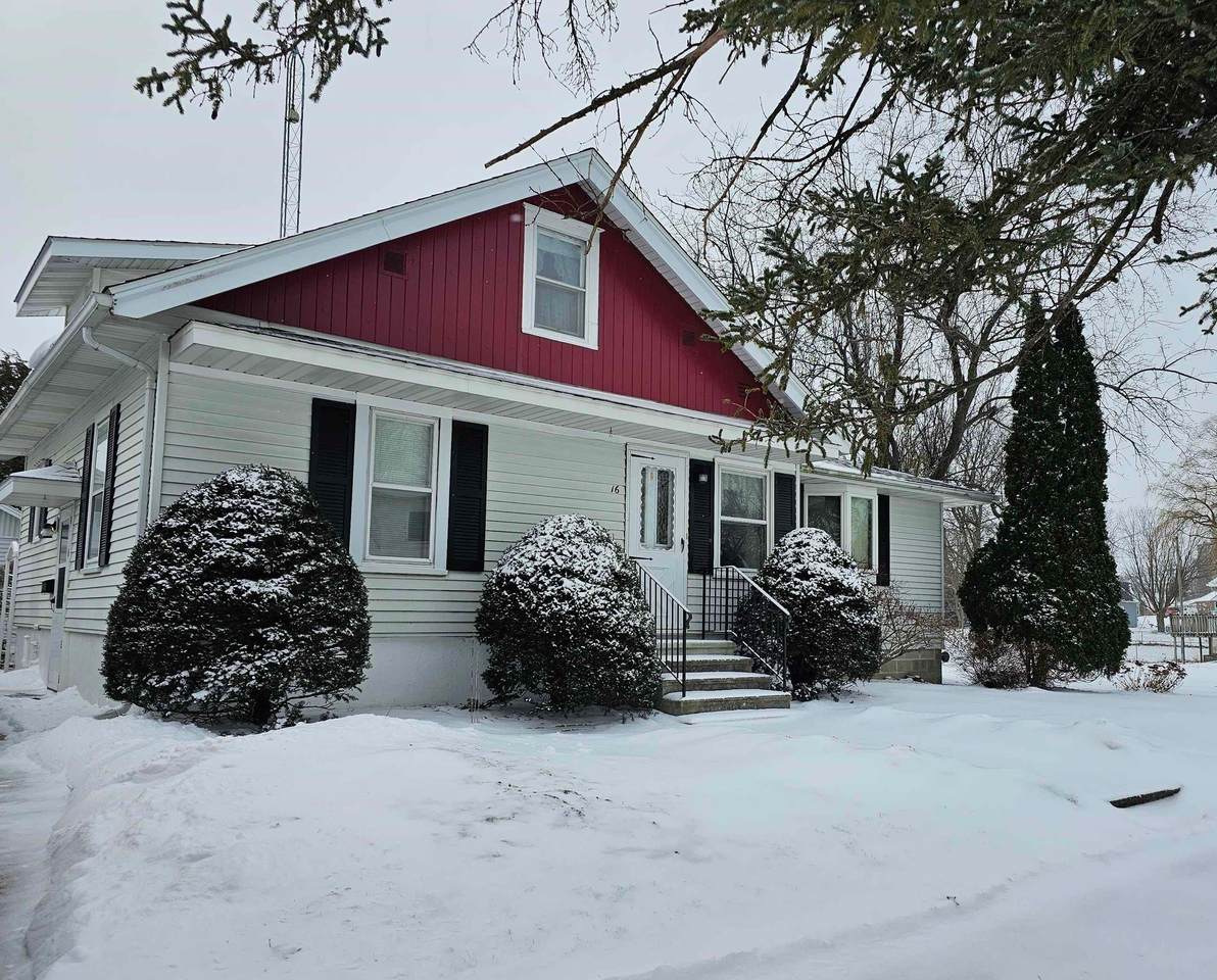 16 High School Boulevard - Photo 1