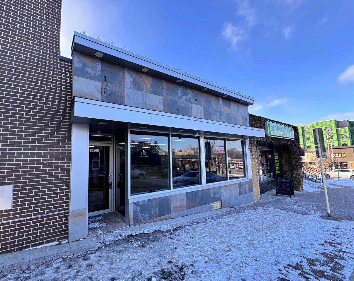 2211 College Street - Photo 1