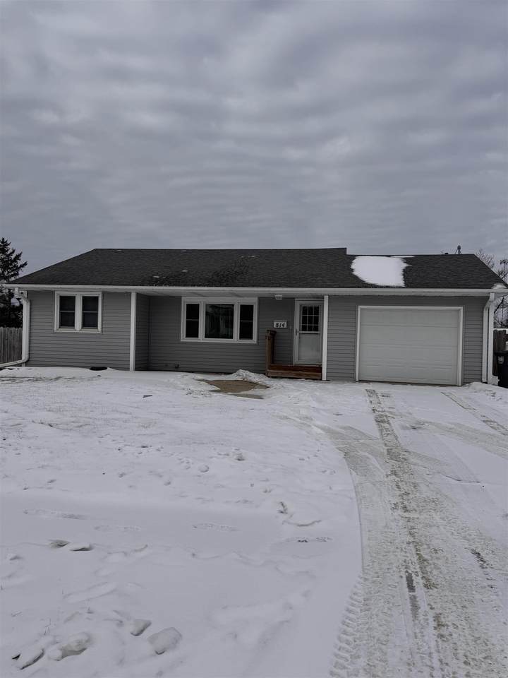 814 14Th St Street - Photo 1