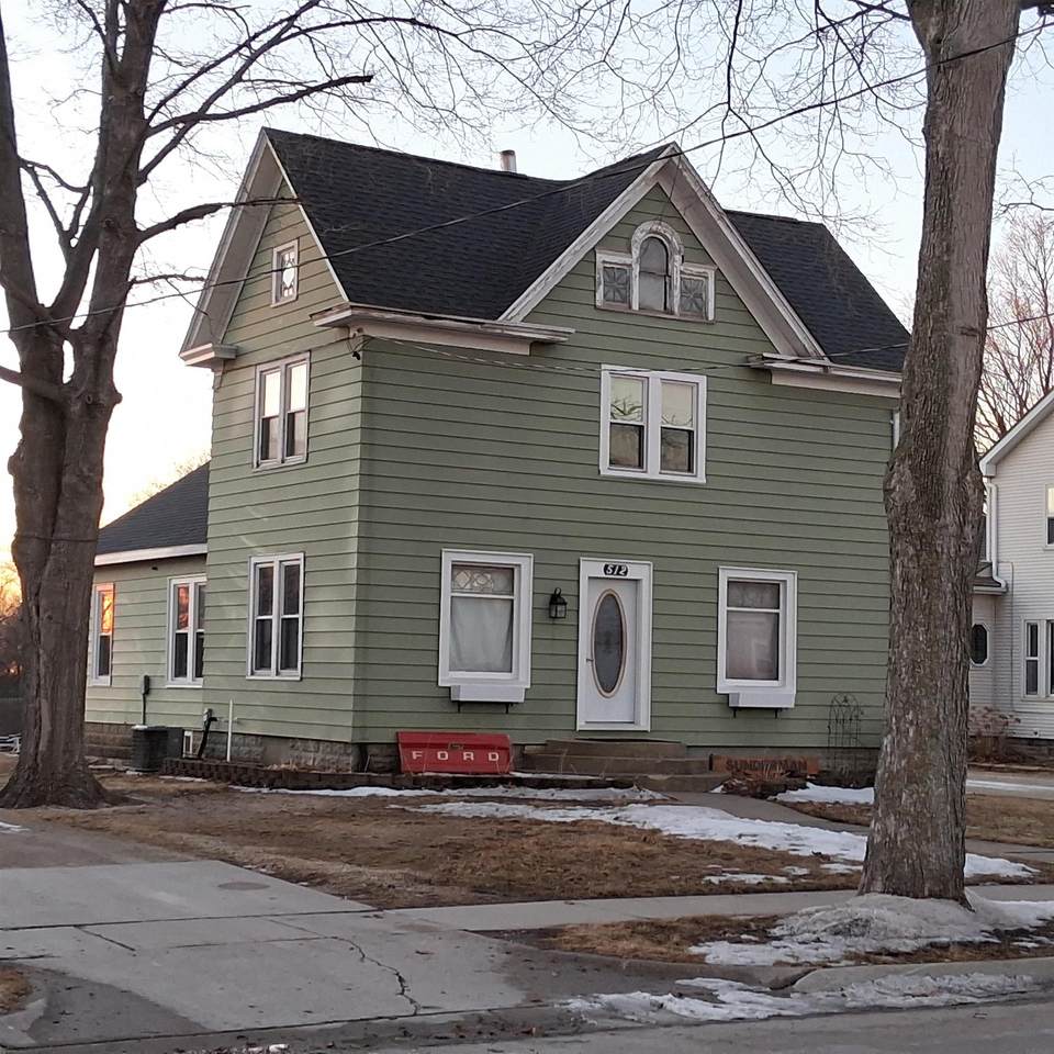 512 Main Street - Photo 1