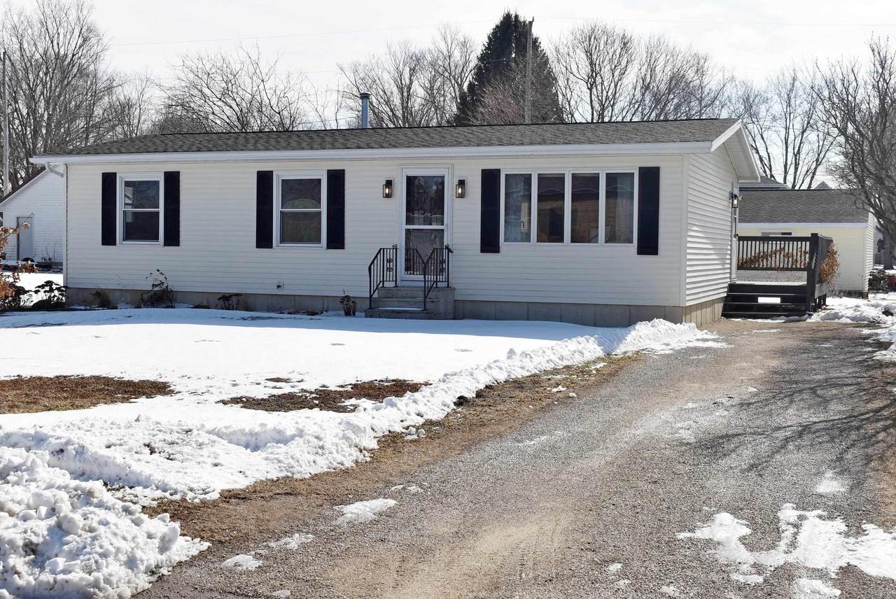 320 Pine Street - Photo 1