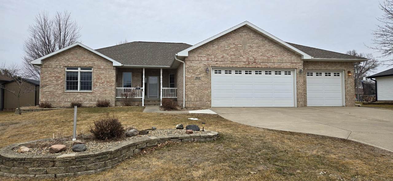 903 Blaine Street - Photo 1