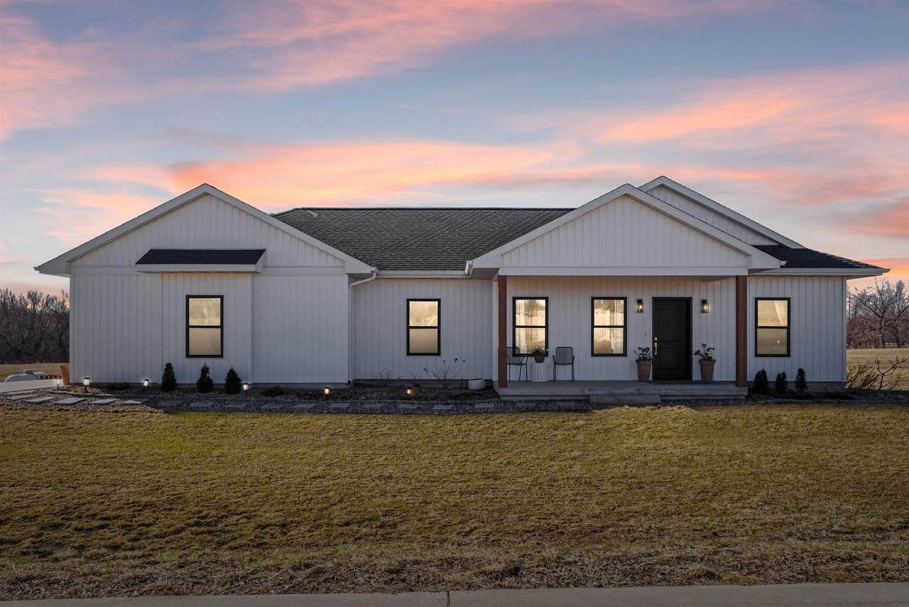 105 Pine Ridge Road - Photo 1
