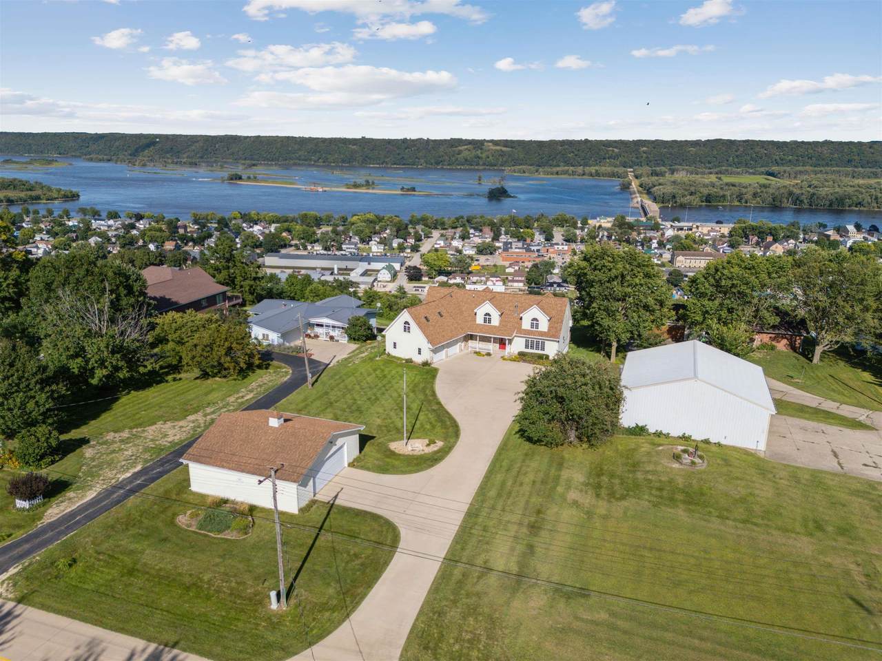 1023 Acre St - Photo 1
