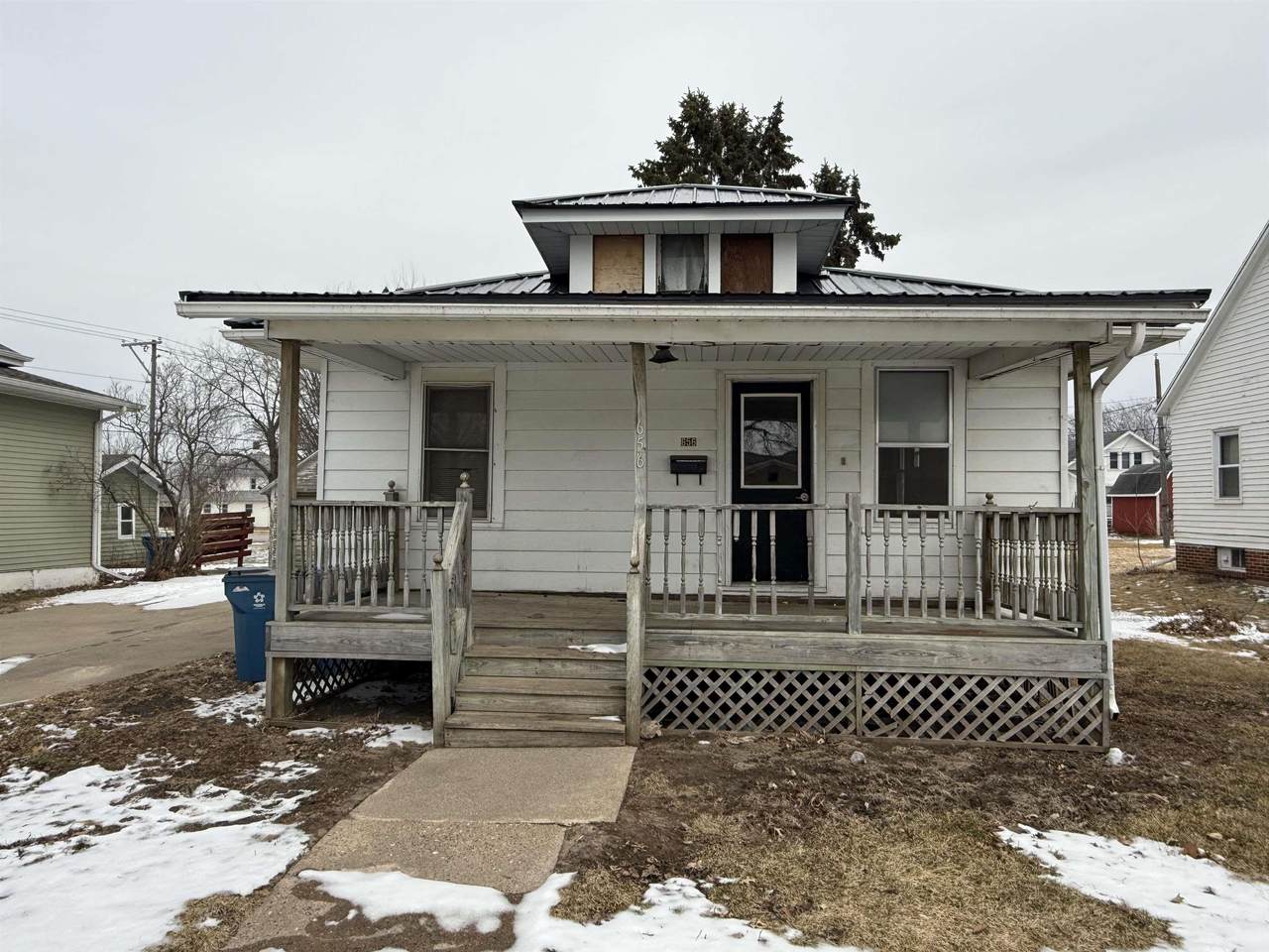 656 Cedar Street - Photo 1