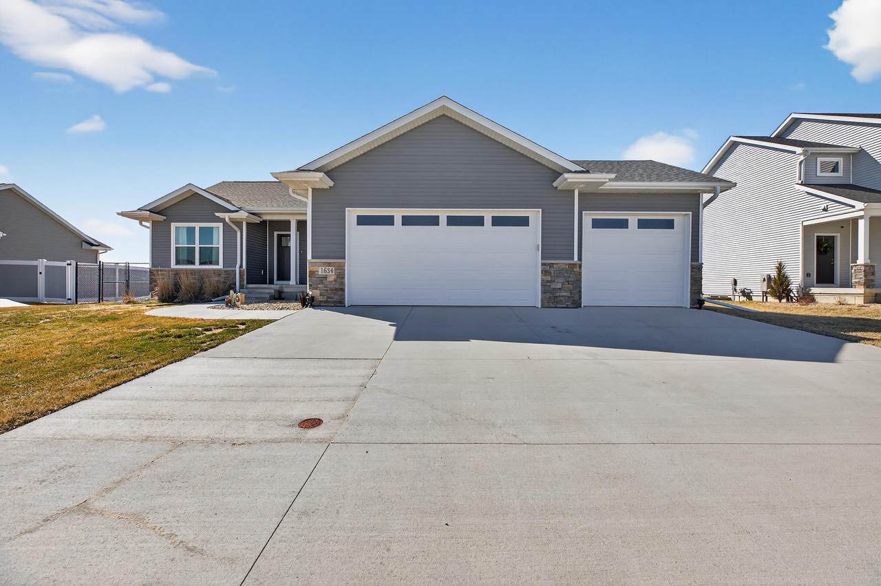 1634 Dalton Street - Photo 1
